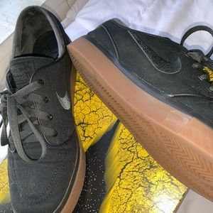 NIKE SB Janoski Men’s Skate Shoes